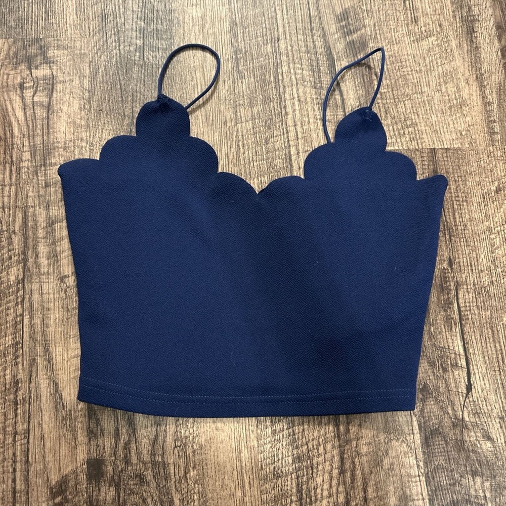 SHEIN Navy Scalloped Crop Top
